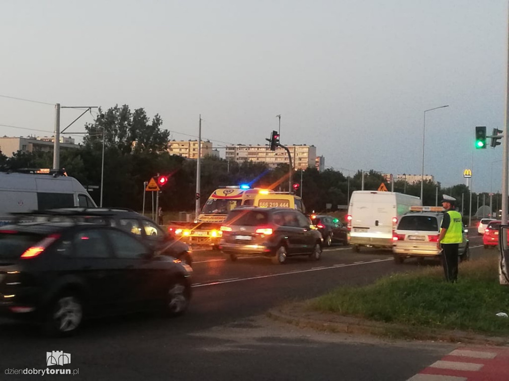 Toruń: zderzenie przy OBI na Rubinkowie