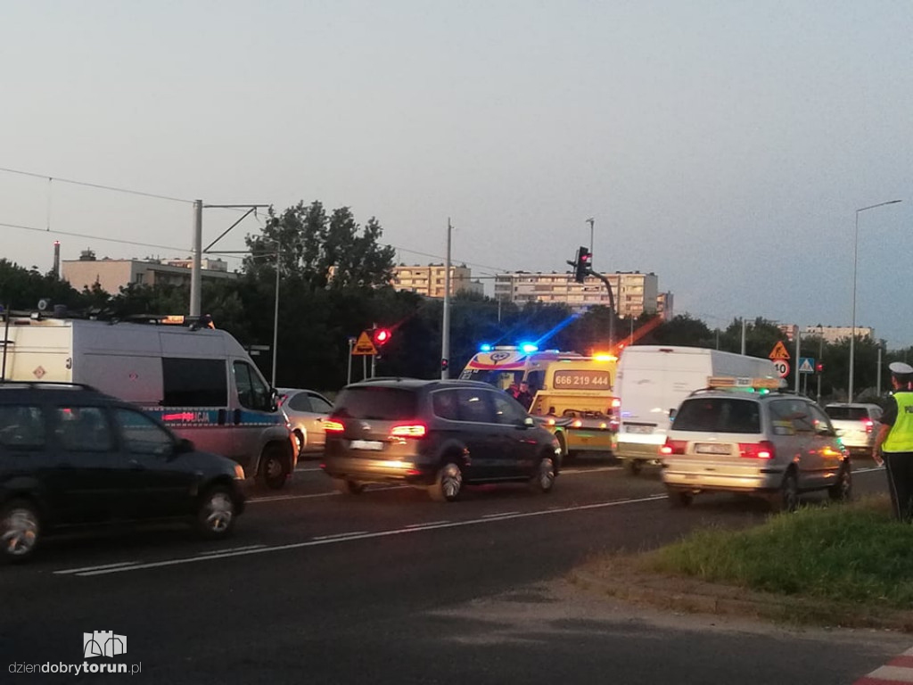 Toruń: zderzenie przy OBI na Rubinkowie