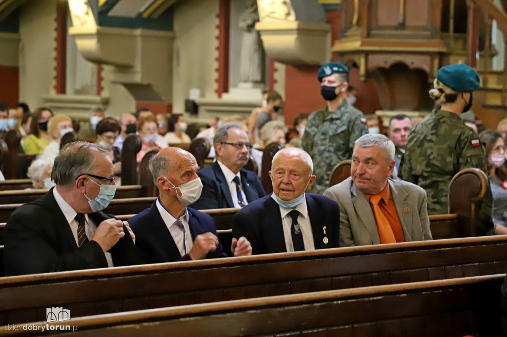 Msza święta w kościele garnizonowym w Toruniu