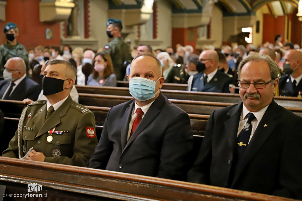 Msza święta w kościele garnizonowym w Toruniu