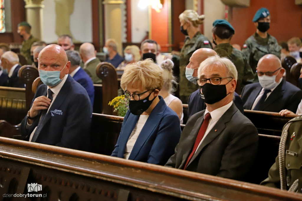 Msza święta w kościele garnizonowym w Toruniu
