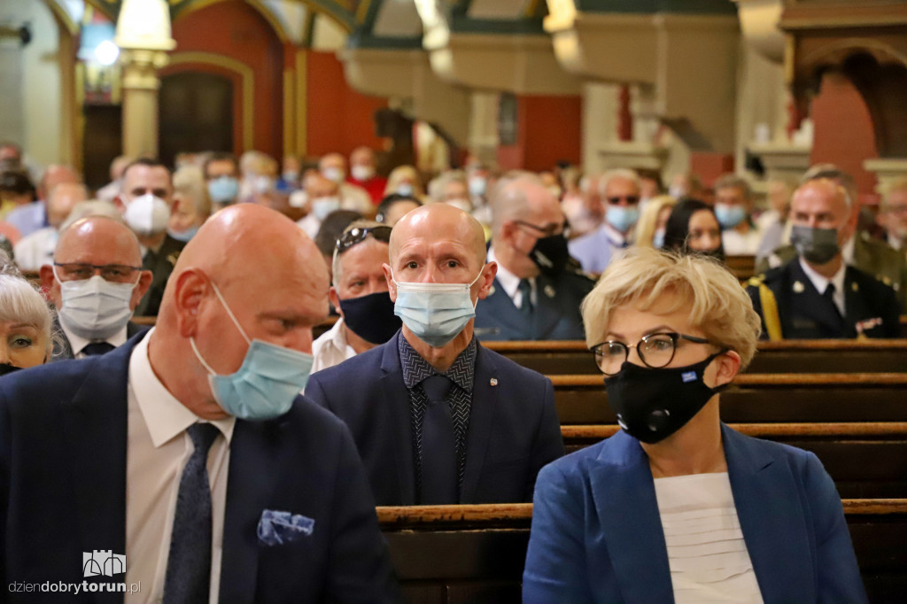 Msza święta w kościele garnizonowym w Toruniu