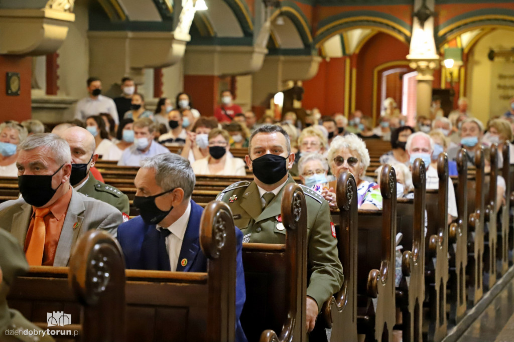 Msza święta w kościele garnizonowym w Toruniu