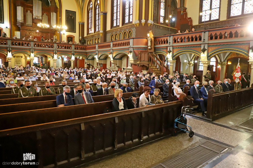 Msza święta w kościele garnizonowym w Toruniu