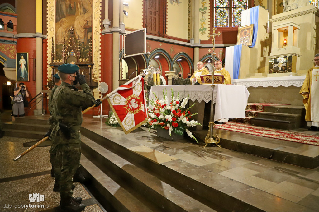 Msza święta w kościele garnizonowym w Toruniu