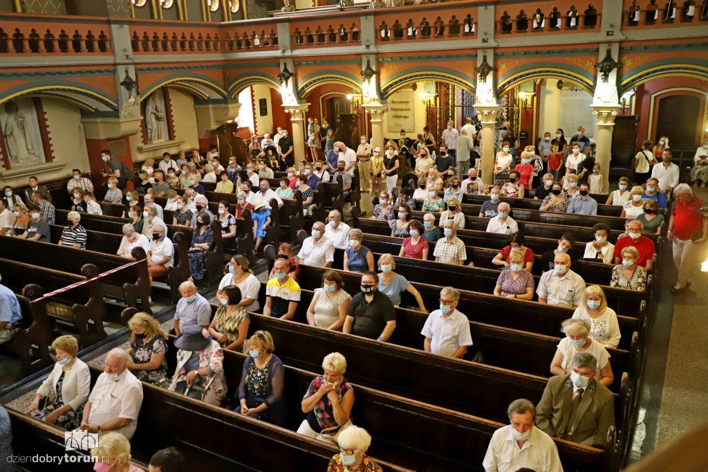 Msza święta w kościele garnizonowym w Toruniu