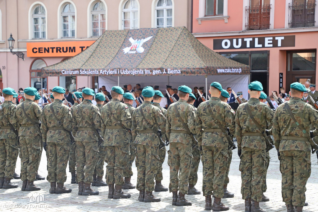 Obchody wojskowe na Rynku Nowomiejskim