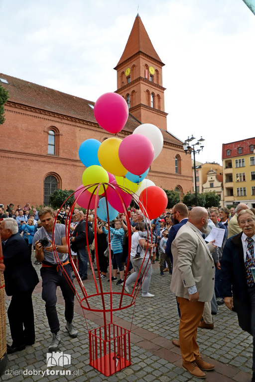 Otwarcie zawodów balonowych w Toruniu