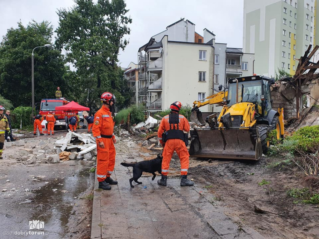 Wybuch przy Wybickiego. Trwa akcja służb