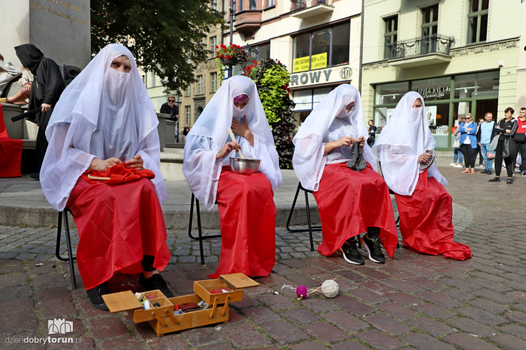 Toruń: Cnoty Czarnka - Protest