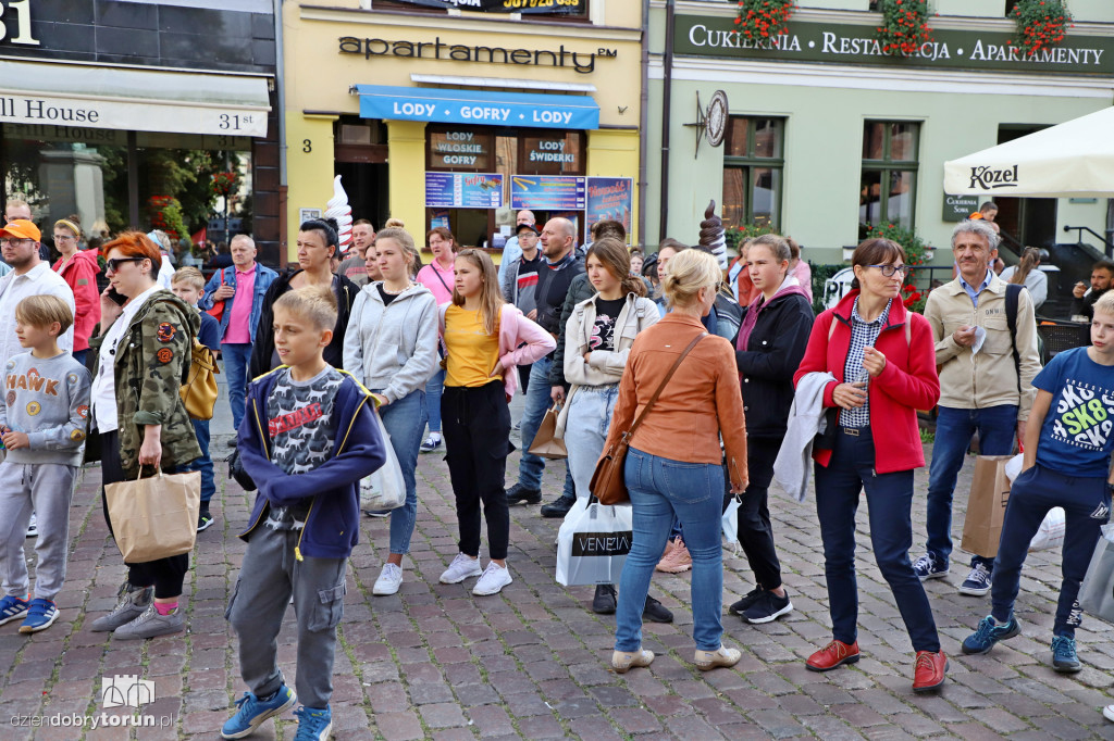 Toruń: Cnoty Czarnka - Protest