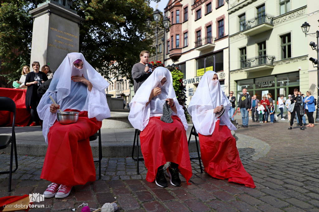 Toruń: Cnoty Czarnka - Protest