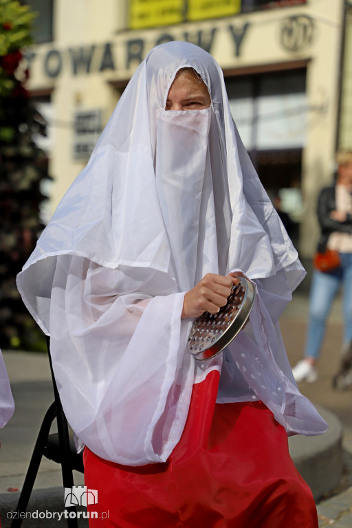 Toruń: Cnoty Czarnka - Protest