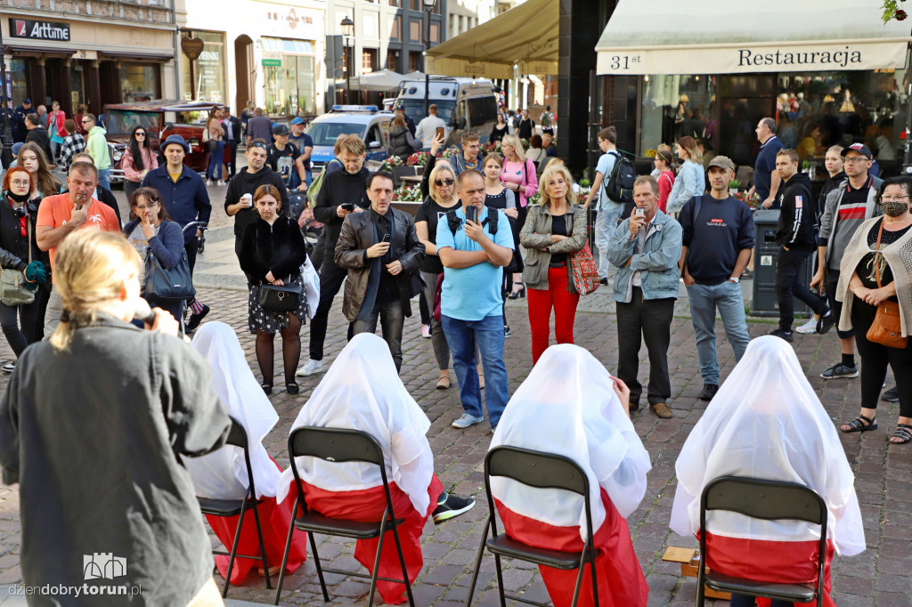 Toruń: Cnoty Czarnka - Protest