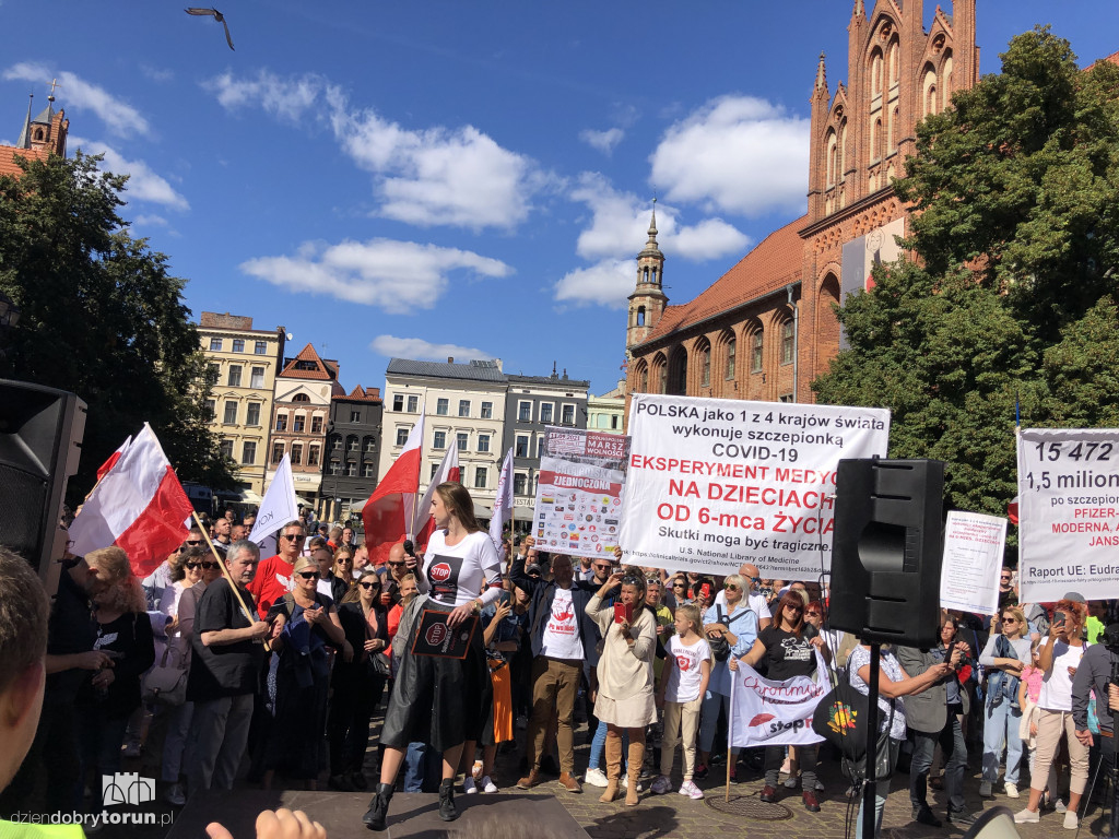 Marsz antyszczepionkowców i Konfederacji w Toruniu