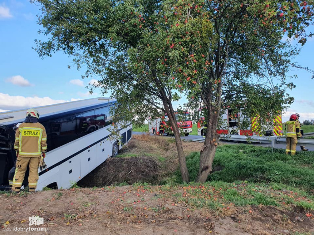 Wypadek autokaru z dziećmi we wsi pod Toruniem
