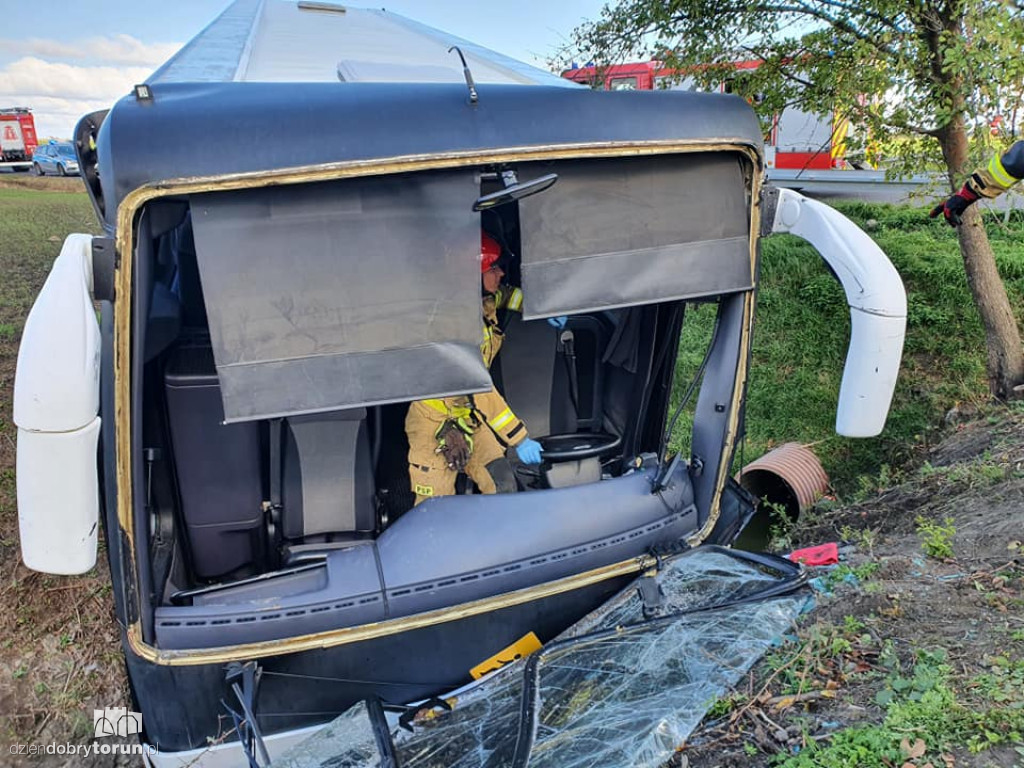 Wypadek autokaru z dziećmi we wsi pod Toruniem