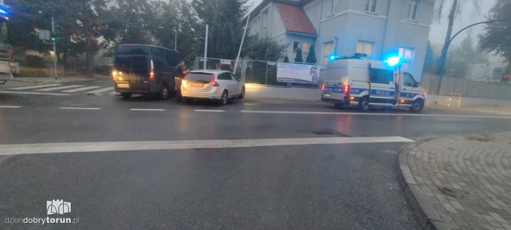 Toruń: groźna kolizja przy Legionów/Lelewela