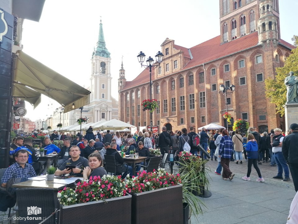 Tłumy torunian i turystów na starówce!