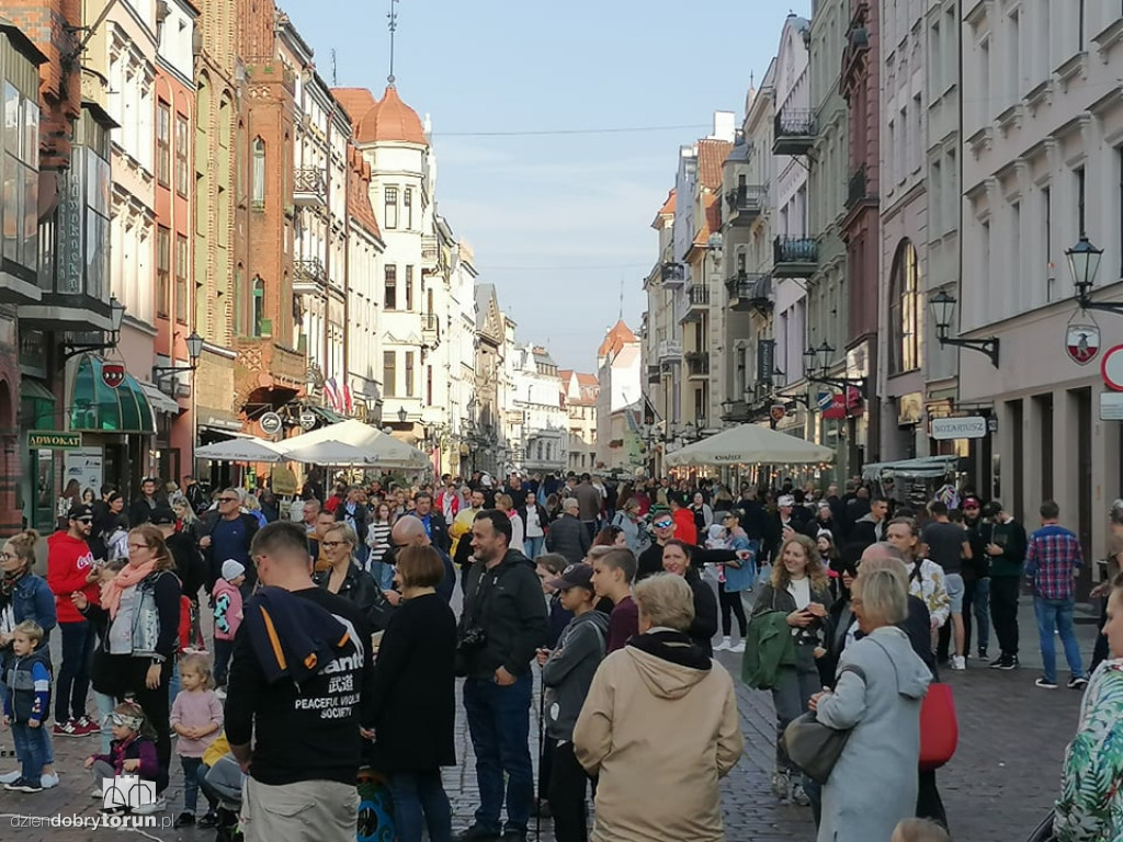 Tłumy torunian i turystów na starówce!
