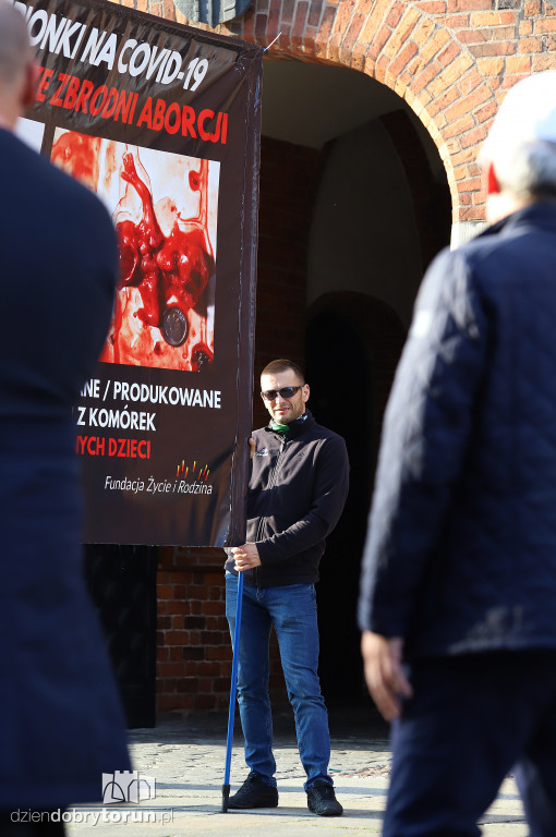 Pikieta ,,Stop eksperymentom medycznym Pfizera''