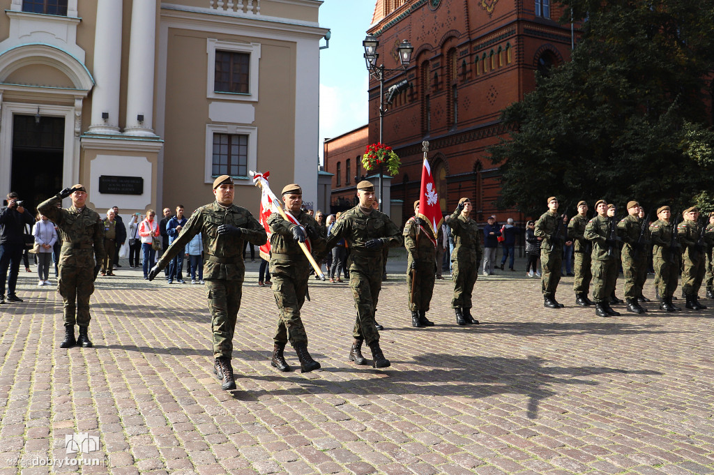 Prezentacja sztandaru Centrum Szkolenia WOT