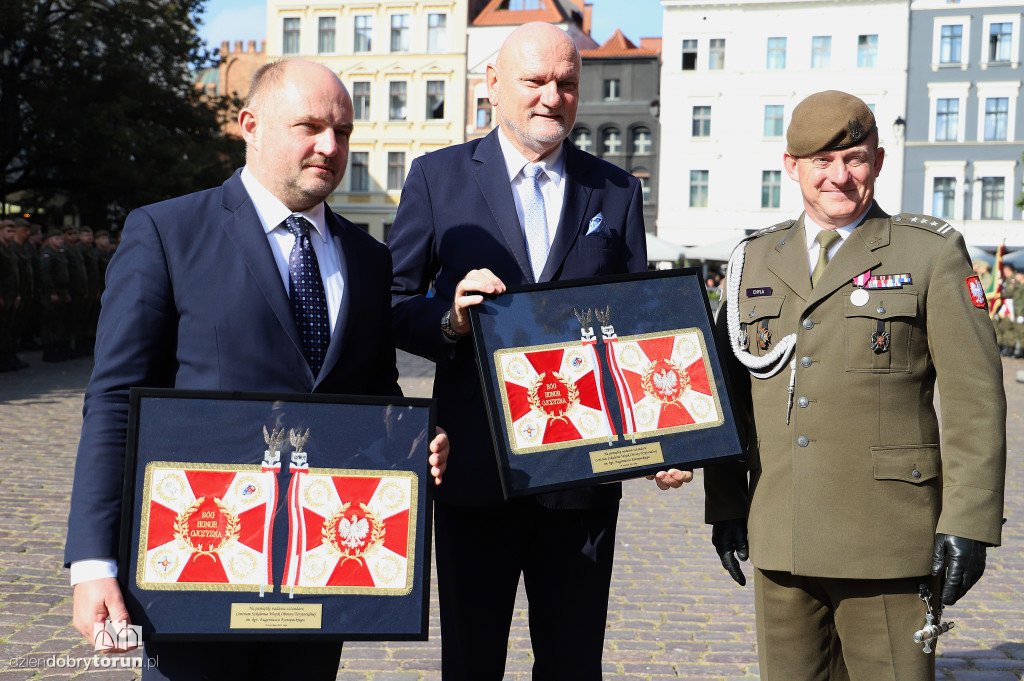 Prezentacja sztandaru Centrum Szkolenia WOT