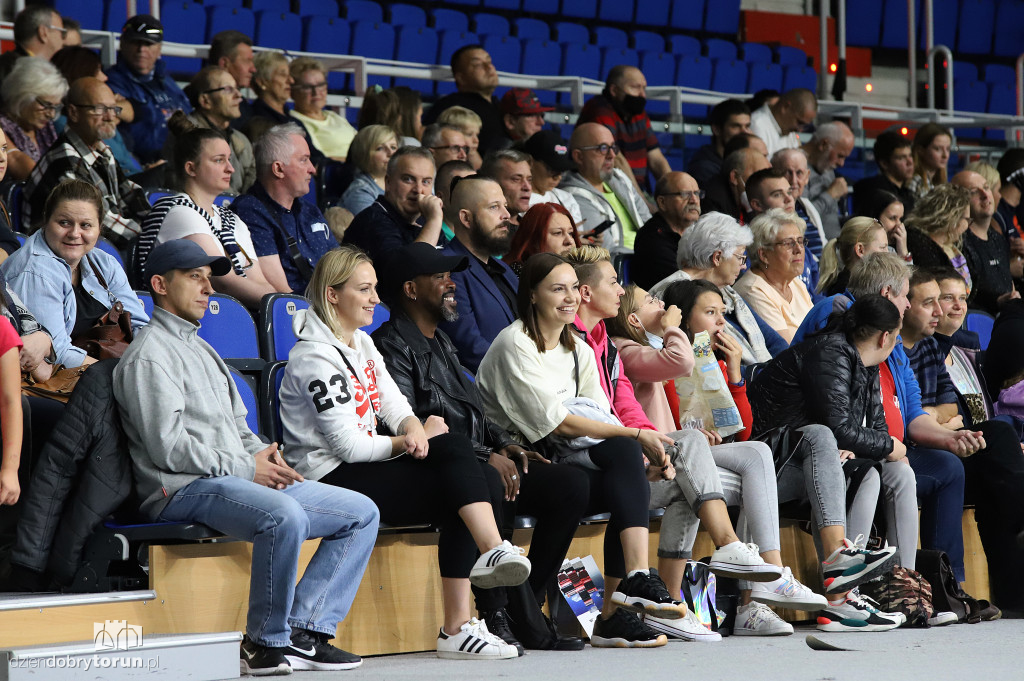 Energa Toruń 45 : 79 Basket 25 Bydgoszcz
