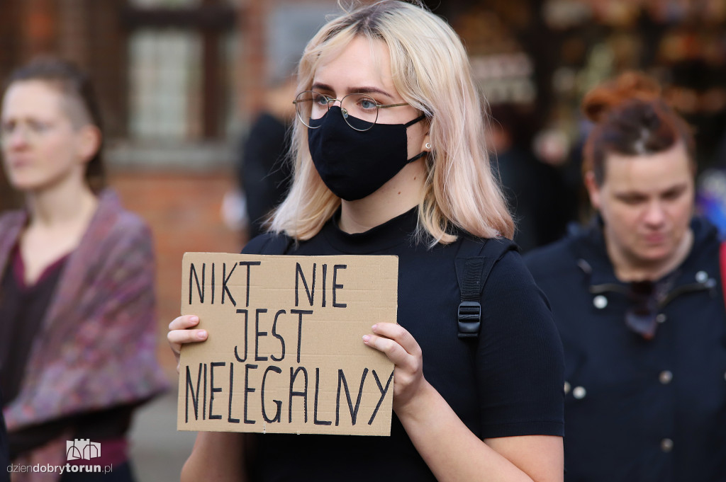 Pikieta ,, Nikt nie jest nielegalny''