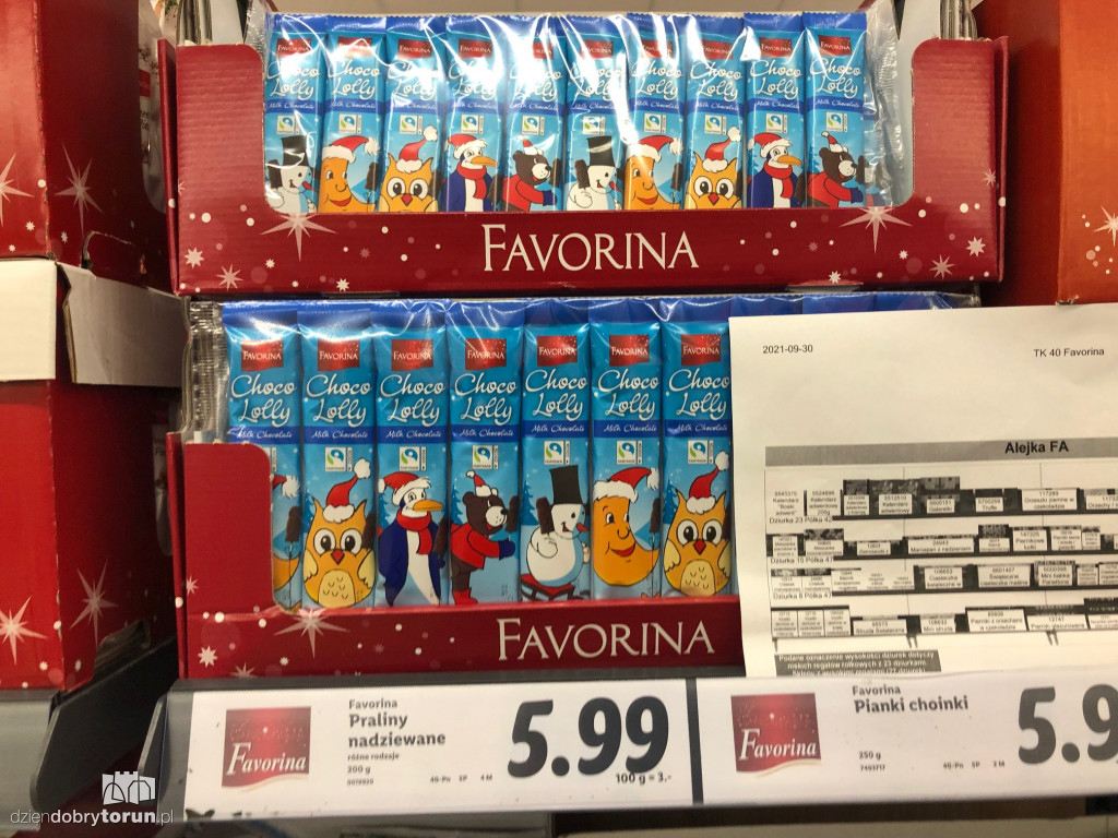 Toruń: świąteczny asortyment w markecie