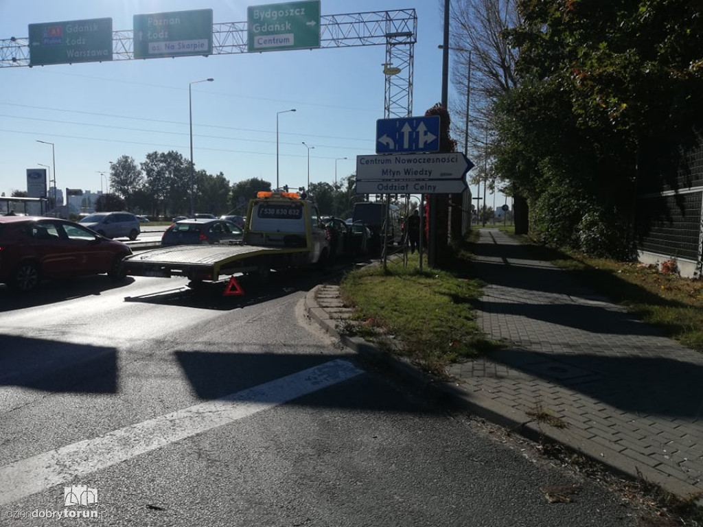 Toruń: kolizja aut przy ul. Olsztyńskiej