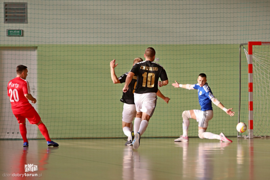 TAF Toruń 2:9 Widzew Łódź