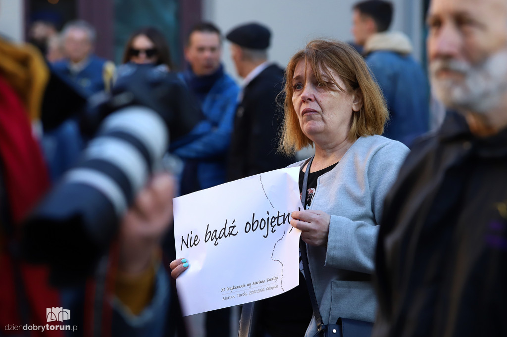 Pikieta ,,Nikt nie jest nielegalny''