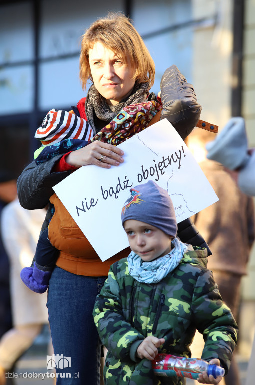Pikieta ,,Nikt nie jest nielegalny''