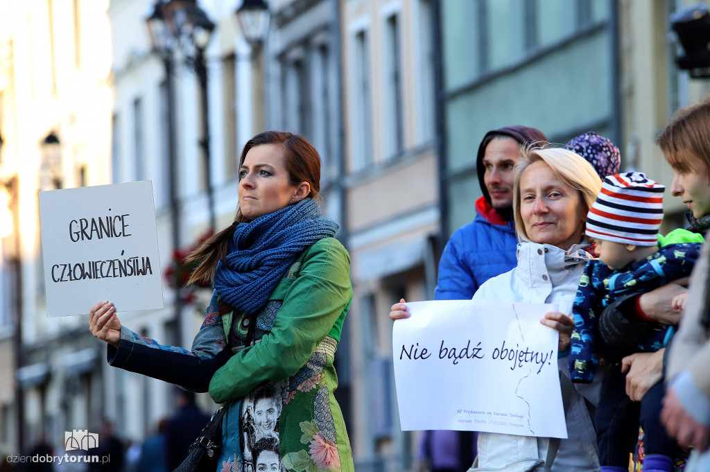 Pikieta ,,Nikt nie jest nielegalny''