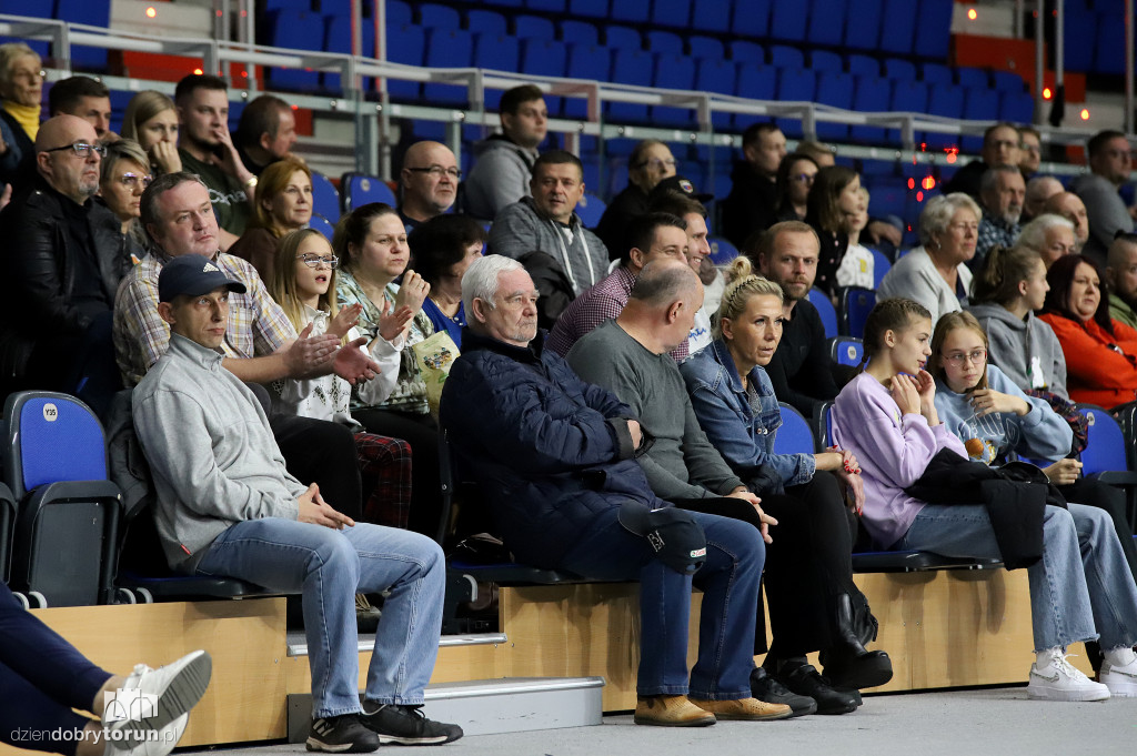 Energa Toruń 77 : 92 1KS Ślęza Wrocław
