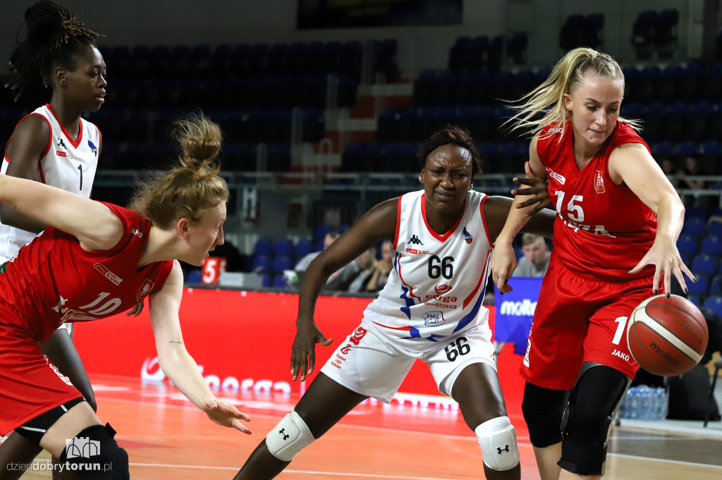 Energa Toruń 77 : 92 1KS Ślęza Wrocław