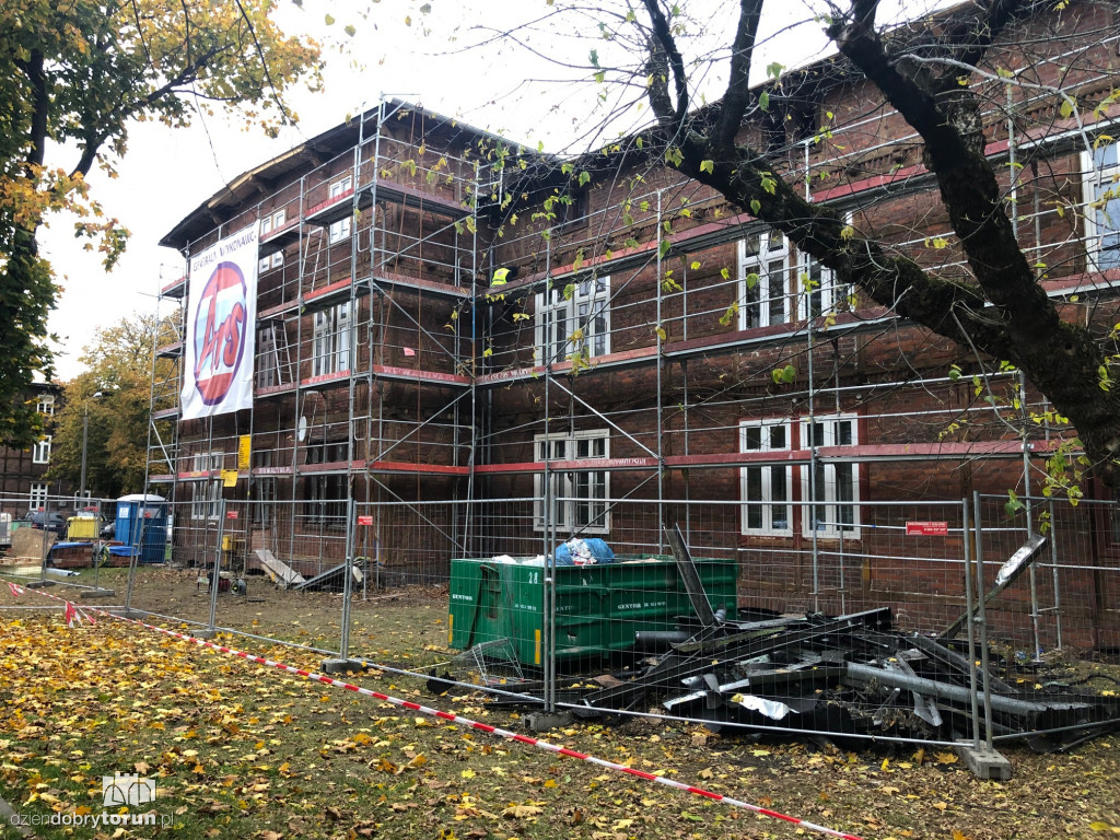 Remont budynków przy Mickiewicza 150