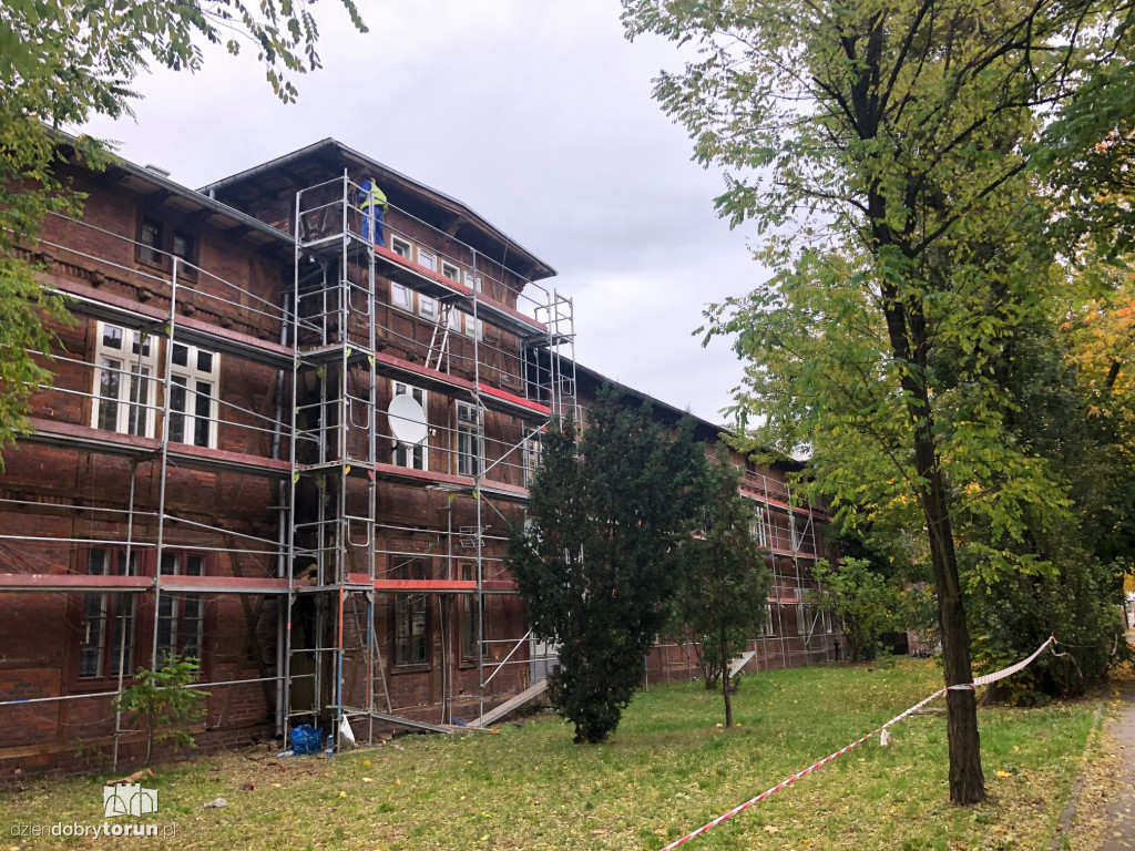 Remont budynków przy Mickiewicza 150