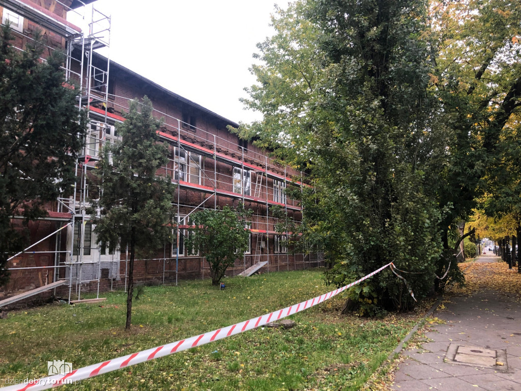 Remont budynków przy Mickiewicza 150