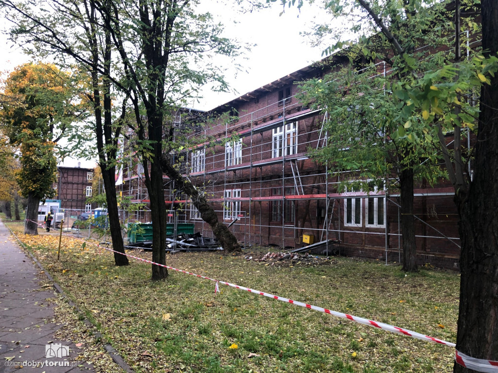 Remont budynków przy Mickiewicza 150