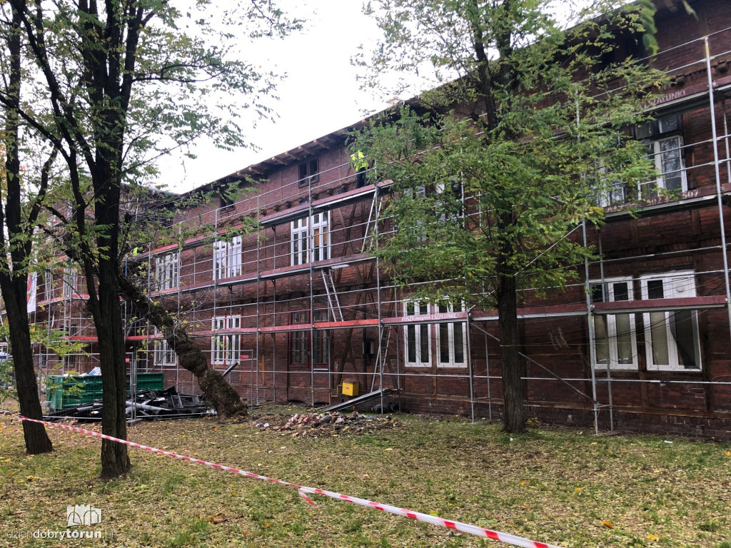 Remont budynków przy Mickiewicza 150