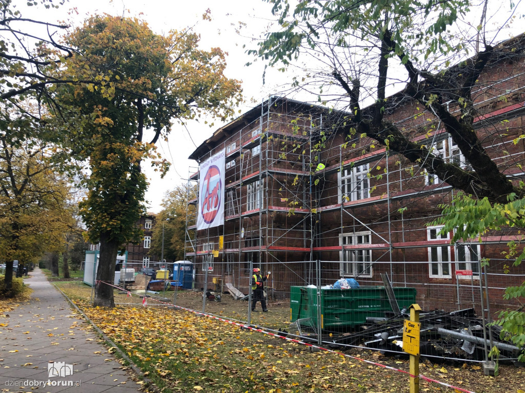 Remont budynków przy Mickiewicza 150