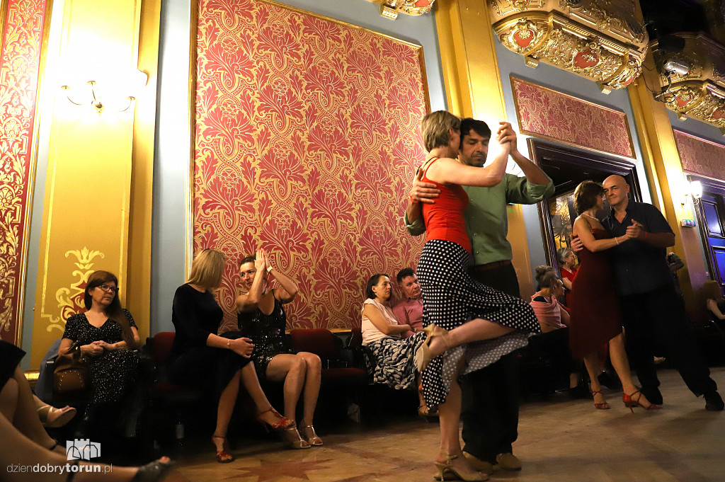 Milonga piernikowa jesień w Dworze Artusa