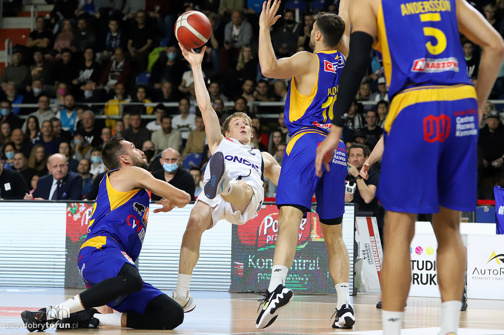 Twarde Pierniki wygrywają w Arenie Toruń