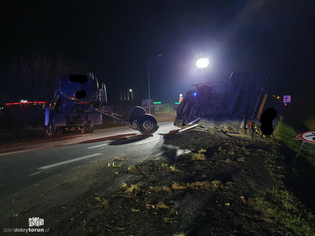 Głogowo: zdarzenie drogowe z cysterną