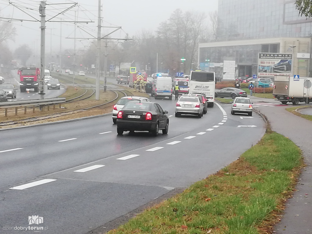 Toruń: kolizja trzech aut przy Kościuszki