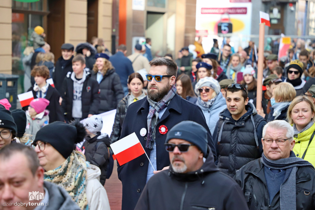 Przemarsz pod pomnik Marszałka Józefa Piłsudskiego
