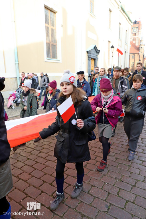 Przemarsz pod pomnik Marszałka Józefa Piłsudskiego