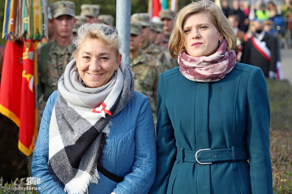 Uroczystość pod pomnikiem Józefa Piłsudskiego